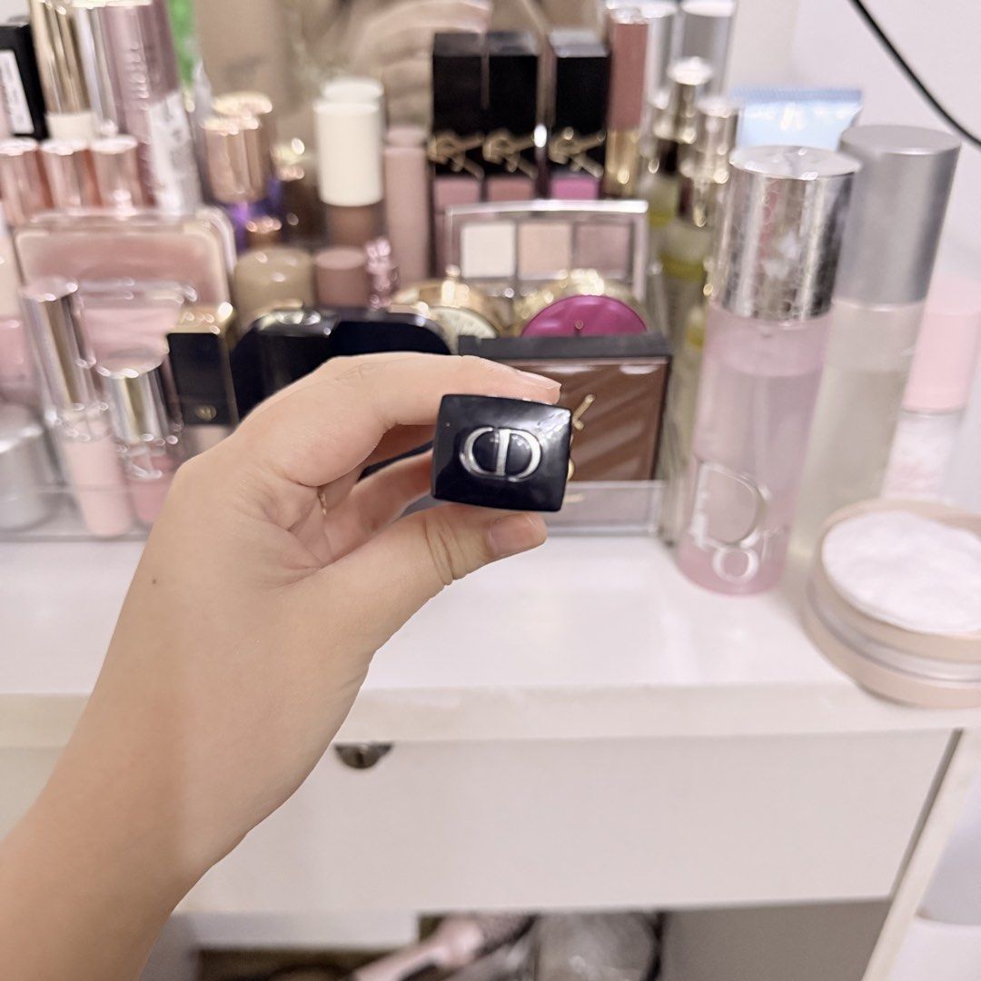 Dior Forever Blush Soft Blur - Lily (Category: Makeup) located in Tanza. Submitted by ilovediyour (Listing ID 1465375374, Image 3). Description: 🎁 BNEW but not box 🇭🇰 sourced from Hongkong .