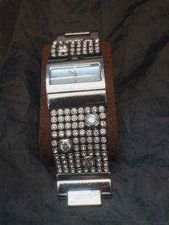 （分類：）位於 。 由 silverriver.3 提交（商品編號 1465213010，圖片 1）。簡介： 。