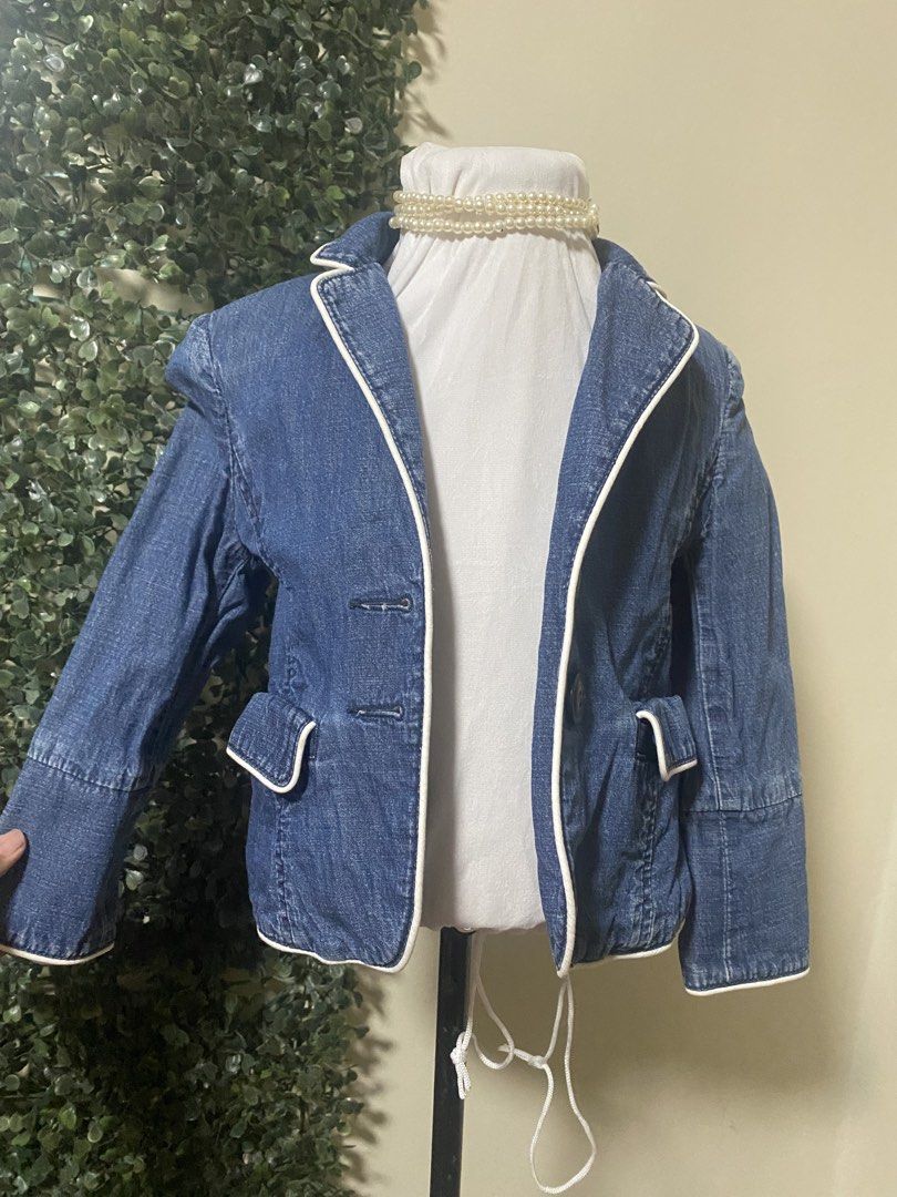 Dolce & Gabbana denim jacket blazer (Category: Babies & Kids Fashion) located in Manila. Submitted by avathriftedcloset (Listing ID 1465334278, Image 3). Description: .