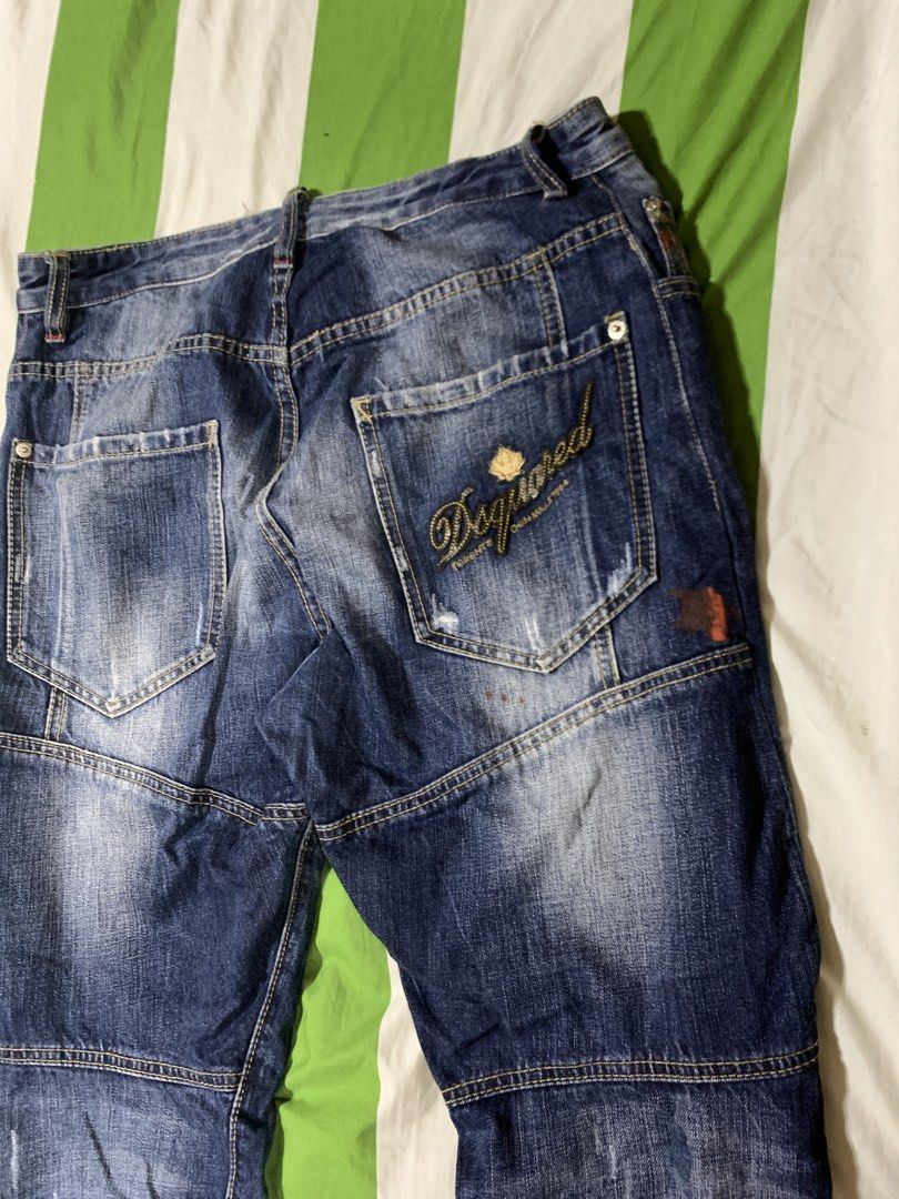 DSquared2 Distressed Jeans (Category: Jeans) located in Kabasalan. Submitted by alvin_6 (Listing ID 1465258299, Image 3). Description: Color rate 9.8/10 dimes 31-32 x 40 leg hole 7 no major issue.