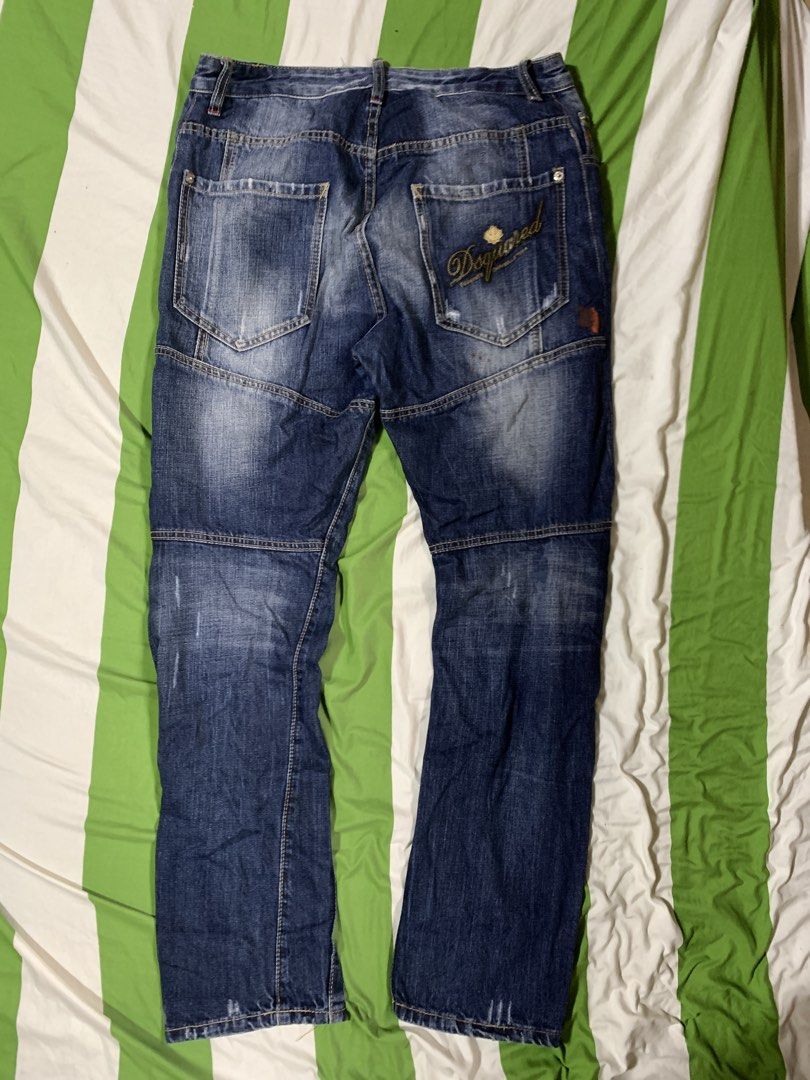 DSquared2 Distressed Jeans (Category: Jeans) located in Kabasalan. Submitted by alvin_6 (Listing ID 1465258299, Image 2). Description: Color rate 9.8/10 dimes 31-32 x 40 leg hole 7 no major issue.