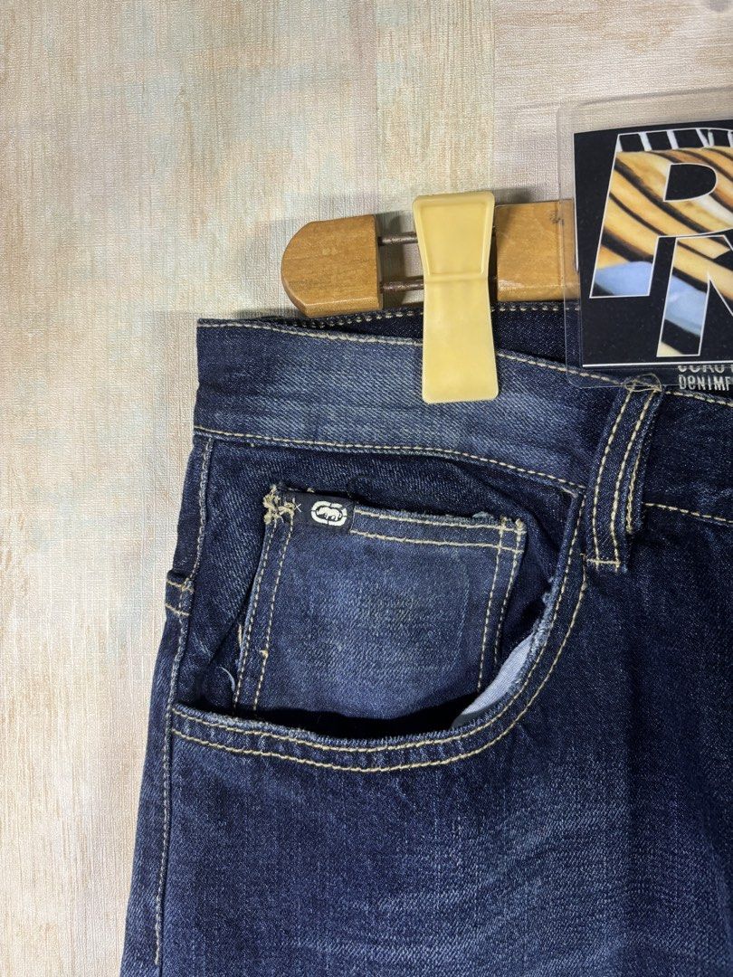 ECKO UNLTD 5 POCKET BAGGY PANTS (Category: Jeans) located in Cabuyao City. Submitted by pormanation-thrift-store (Listing ID 1465171334, Image 3). Description: ECKO UNLTD 5 POCKET BAGGY PANTS Condition: EXCELLENT Color rate: 9.5/10 Size: 34 Dimes: 34”WX43”L Issue: NEEDWASHED (YELLOW STAIN) Price: 1500.