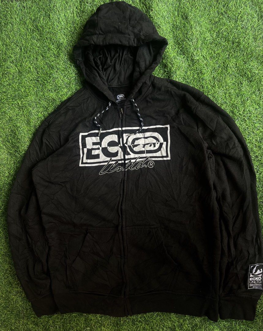 ECKO UNLTD ZIP-UP HOODIE (Category: Coats, Jackets and Outerwear) located in Carcar. Submitted by thrift_kidd (Listing ID 1465244068, Image 3). Description: Dimes: 22x27 Excellent Issue: lints o himolmol Fit large DM📩.