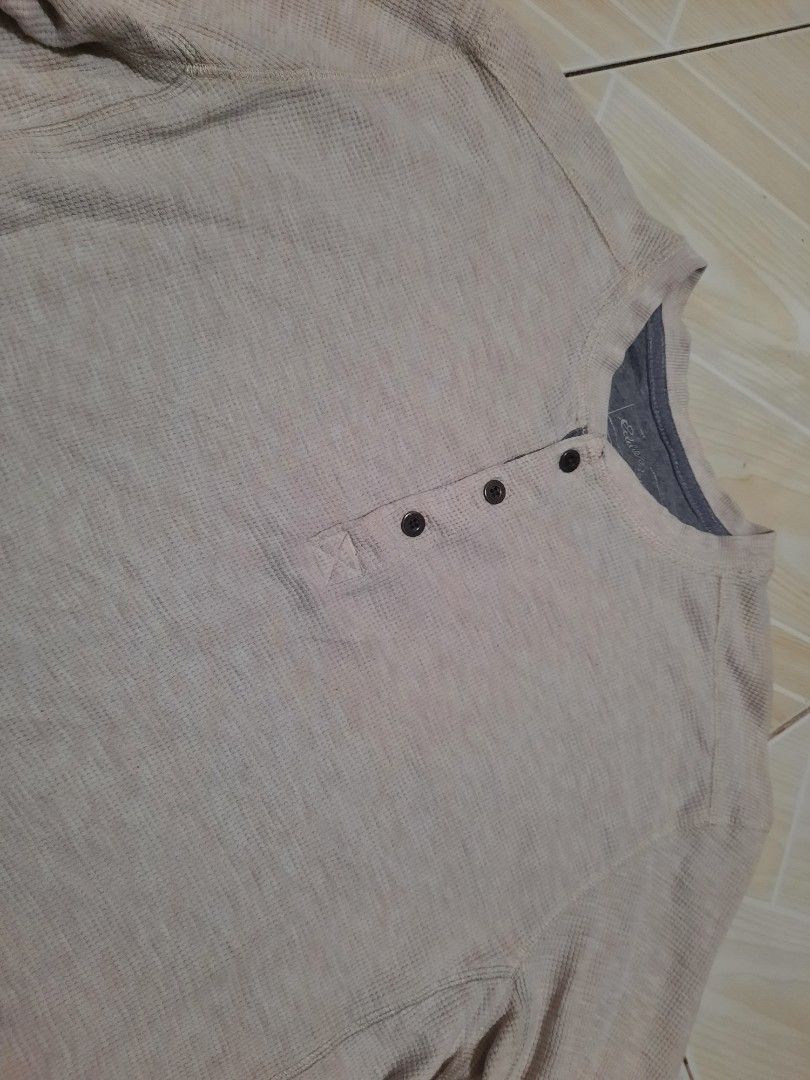 eddie bauer waffle henley (Category: Coats, Jackets and Outerwear) located in Tarlac. Submitted by thryftstash (Listing ID 1465353300, Image 2). Description: dimes: 28x23 no size on tag issue: minimal discoloration sf not included tarlac loc j&t and lbc courier.
