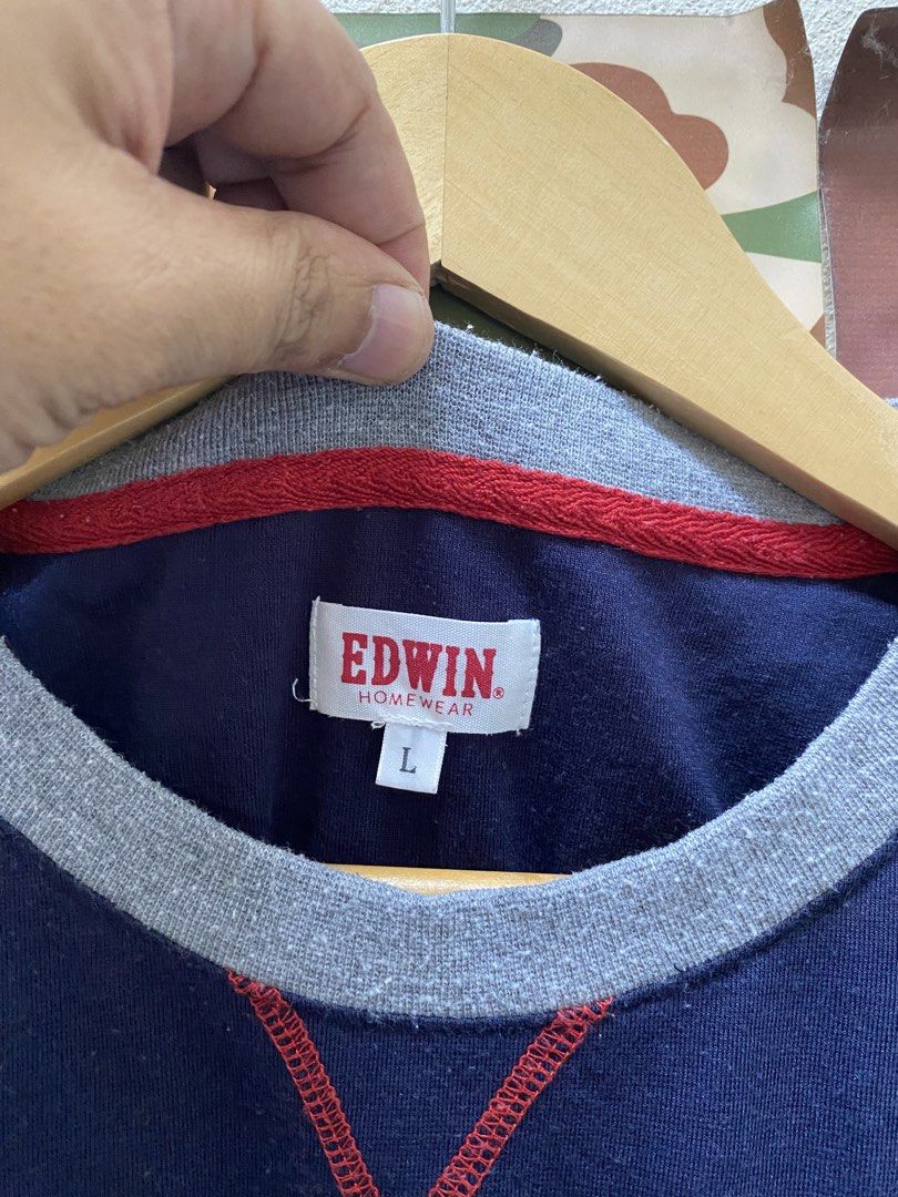 Edwin (Category: Activewear) located in Kota Bharu. Submitted by arifiiskandar (Listing ID 1465193813, Image 3). Description: P 21/29 KONDISI 9/10.