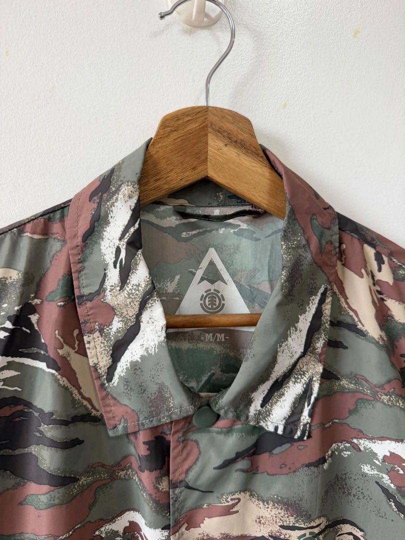 Element Camouflage Button up Coach Jacket (Category: Coats, Jackets and Outerwear) located in Iloilo. Submitted by bunitoapparel_v2 (Listing ID 1465380607, Image 3). Description: Element Camouflage Button up Coach Jacket Good as new No flaws Size Large Width 23 Length 29 +Sf.