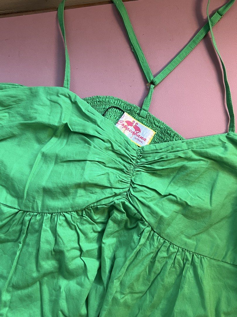 emerald beachy top (Category: Sleeveless) located in Davao. Submitted by hojichafromsips (Listing ID 1465205687, Image 2). Description: -dvo based -size S-M -MOP: gcash -MOD: maxim meetup: jollibee circumferential rd. (near dmsf).