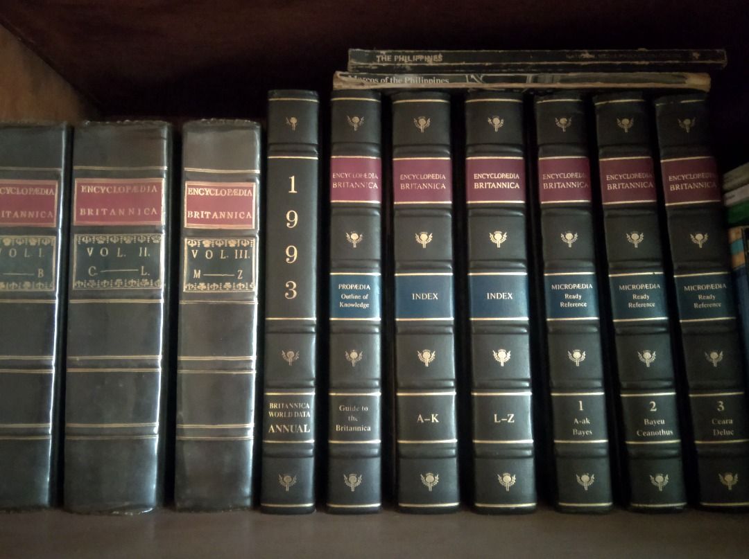 Encyclopaedia Britannica Complete Set (Category: Textbooks) located in Caloocan City. Submitted by lonewolf22 (Listing ID 1465181231, Image 3). Description: COMPLETE SET OF ENCYCLOPEDIA BRITANNICA (MICROPAEDIA) 15TH EDITION YEAR 1985 COMPLETE 29 VOLUMES WITH INDEX A-K AND L-Z THERE'S ALSO A "GUIDE TO BRITANNICA" INCLUDED, ALSO A BRITANNICA WORLD DATA (ANNUAL) .