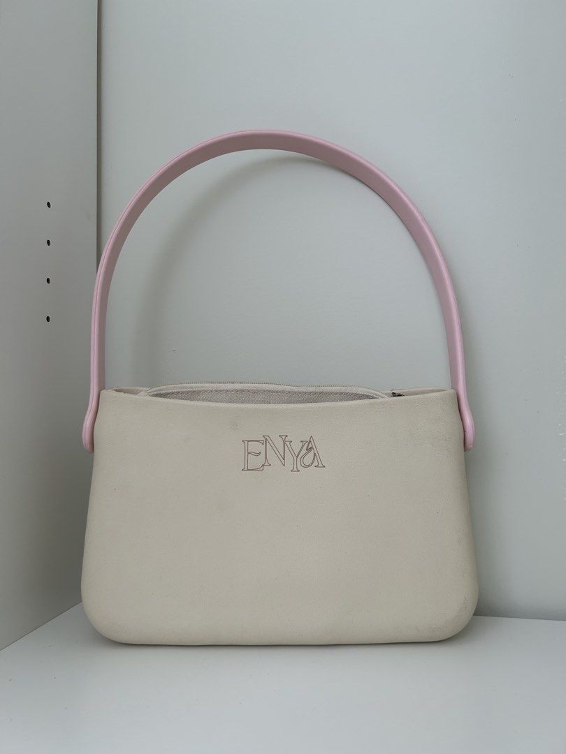 ENYA Beach Bag Waterproof (Category: Beach Bags) located in Angeles City. Submitted by rfinds.pampanga (Listing ID 1465240013, Image 1). Description: price is still negotiable if you buy 2 or more :).