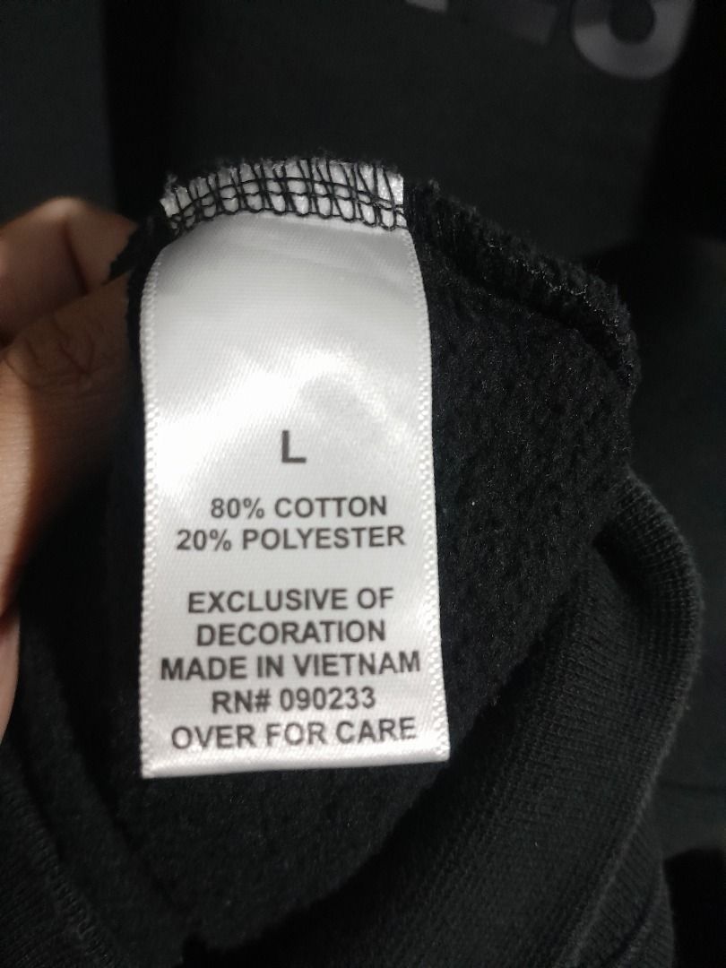 Essentials Halfzip (Category: Coats, Jackets and Outerwear) located in Carmen, Agusan del Norte. Submitted by jcardss_03-.com (Listing ID 1465327623, Image 3). Description: Authentic legit essentials halfzip size large on tags Dimes 27x30 the item is negotiable DM me .
