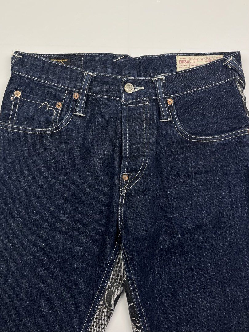 Evisu Patterned Patchwork Denim Short (Category: Shorts) located in Puerto Princesa. Submitted by paradise5300 (Listing ID 1465210657, Image 3). Description: Evisu Patterned Patchwork Denim Short Tagged Size: 30 x 34 Dimensions Inches length: 21.5 Inches waist (width): 15 inseam: 12 thigh opening: 8.5 Condition: Very good Color rate: 9.5 Flaws: None 1,799 shipping fee is not yet included..