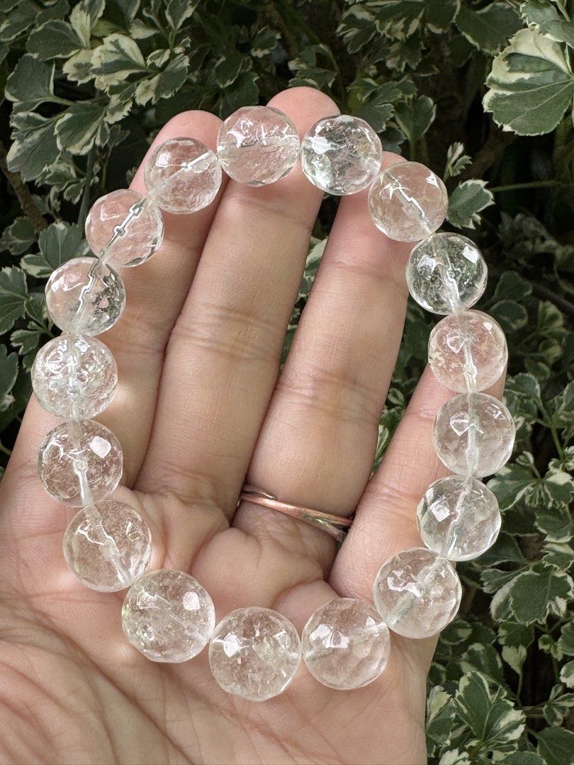 FACETED CLEAR QUARTZ BRACELET 🍋 M8_CQ008 (Category: Bracelets) located in Bulacan. Submitted by selling_low_by_bella_ben (Listing ID 1465331724, Image 1). Description: FACETED CLEAR QUARTZ 🍋 M8_CQ008 🏷️ 380 12+ mm beads 18 cm wrists.