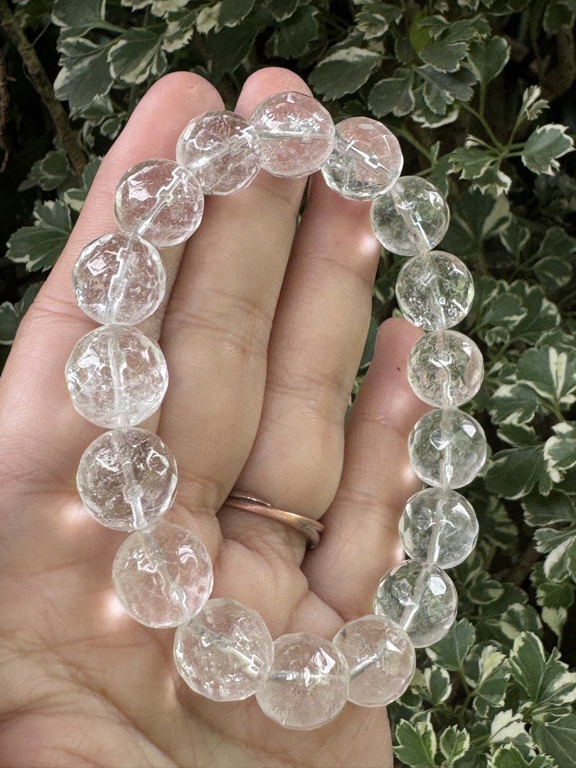 FACETED CLEAR QUARTZ BRACELET 🍋 M8_CQ008 (Category: Bracelets) located in Bulacan. Submitted by selling_low_by_bella_ben (Listing ID 1465331724, Image 2). Description: FACETED CLEAR QUARTZ 🍋 M8_CQ008 🏷️ 380 12+ mm beads 18 cm wrists.
