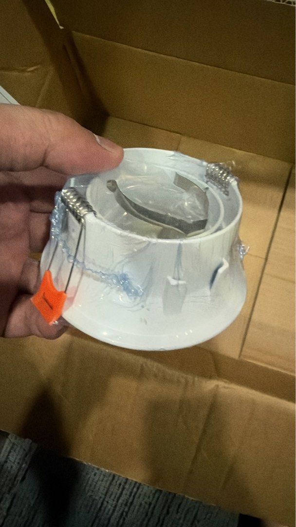 False ceiling down light (Category: Lighting) located in Singapore. Submitted by elvischia142651 (Listing ID 1465320787, Image 2). Description: .