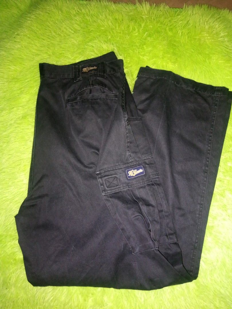 Fb county Baggy Pants (Category: Activewear) located in Talavera. Submitted by yruel (Listing ID 1465314217, Image 1). Description: Size 38 on tag Length 43 inches Leg opening 9.5 inches 📌Color rate 8/10 📌 Condition 7/10 📌issue Nasa pic na minimal Hole kaya naman i Solution.