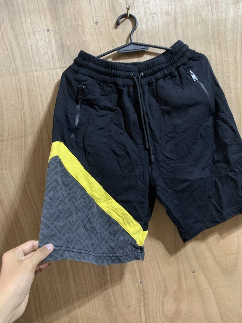 Fendi Short (Category: Shorts) located in Kabasalan. Submitted by alvin_6 (Listing ID 1465257292, Image 2). Description: color rate 9.7/10 dimes 28-32 x 20 Medium on tag No major flaws.