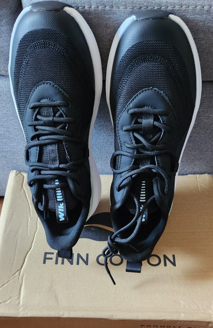 Finn cotton velocity 4.0 (Category: Sneakers) located in Manila. Submitted by unwavering_waves (Listing ID 1465197594, Image 3). Description: Finn cotton velocity 4.0.