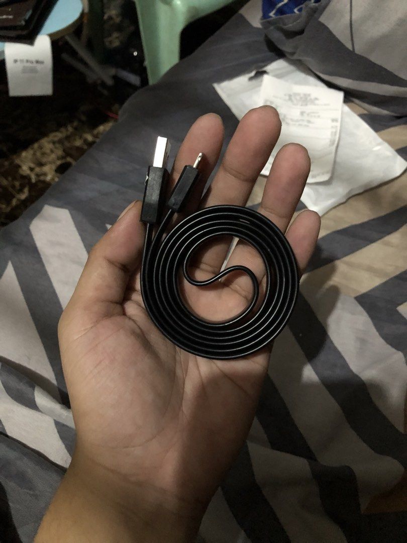 Flat USB to Lightning Charging Long Cable — Brand New (Category: Chargers & Cables) located in San Juan, La Union. Submitted by declutteringog7 (Listing ID 1465183542, Image 1). Description: TITLE: Flat USB to Lightning Charging Cable — 2-3 Meter — Brand New PRICE: ₱150 CATEGORY: Mobile Phones > Accessories > Cables & Adapters DESCRIPTION: Brand new flat charging cable — durable & tangle-free ✨ • Connector: USB-A to Lightning — for iPhone / iPad 