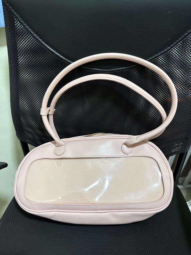 Flower Knows Bag Original Brand New (Category: Shoulder Bags) located in Manila. Submitted by jeysieee (Listing ID 1465274476, Image 2). Description: .