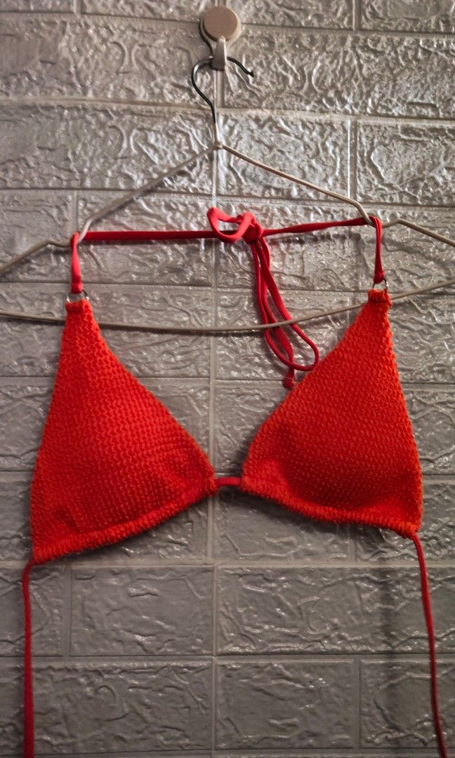 For pettite (Category: Bikinis & Swimsuits) located in Kalayaan. Submitted by meow_22_ (Listing ID 1465211892, Image 1). Description: Yung isa brandnew never nasuot, and yung isa once lang all goods yan..