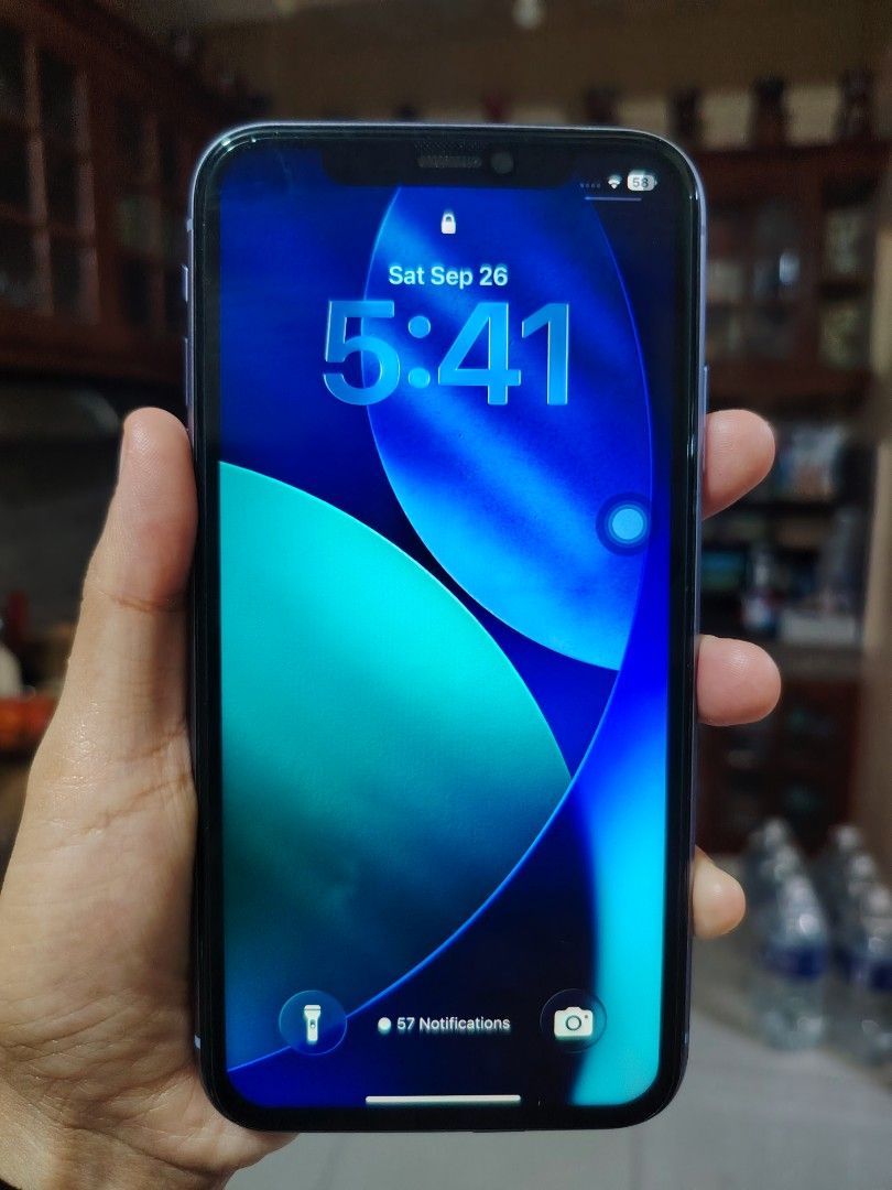 For Sale!!! (Category: iPhone 11 Series) located in Paranaque City. Submitted by sasa.000 (Listing ID 1465237998, Image 1). Description: Purple 128GB 94% BH With True Tone All parts orig.