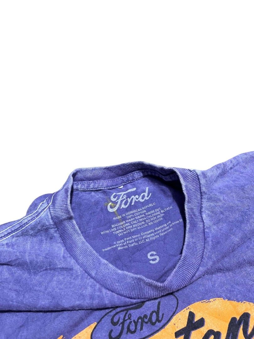Ford Mustang (Category: Tshirts & Polo Shirts ) located in Bacolod City. Submitted by squarer00ts (Listing ID 1465342100, Image 3). Description: Ford Mustang •Size on tag: Small •Dimension: Width 18 × Length 26.5 •Need wash.