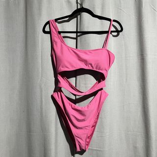 (Category: ) located in . Submitted by febmarie (Listing ID 1465220054, Image 1). Description: .