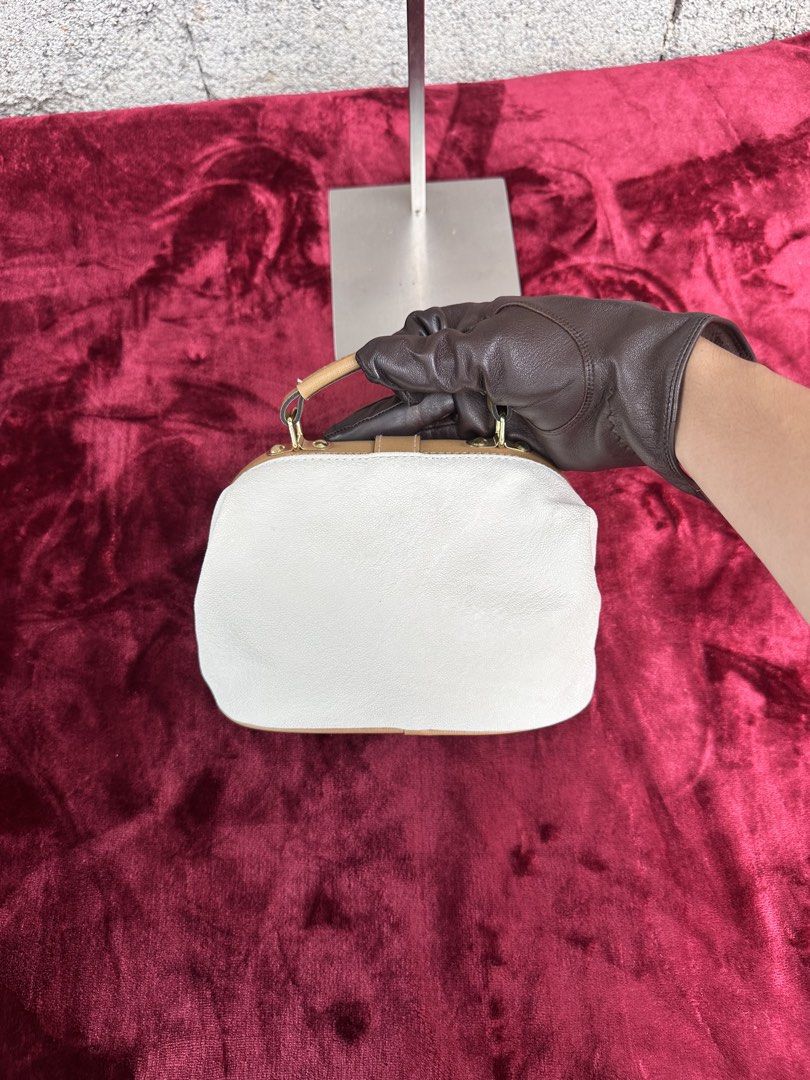 Fortune’s Favourite Ducy Mini Bag. (Category: Purses & Pouches) located in Cagayan de Oro. Submitted by kjcartier26 (Listing ID 1465231480, Image 3). Description: Authentic, Flawless, Cute size. ✨ 📍High material Quality..