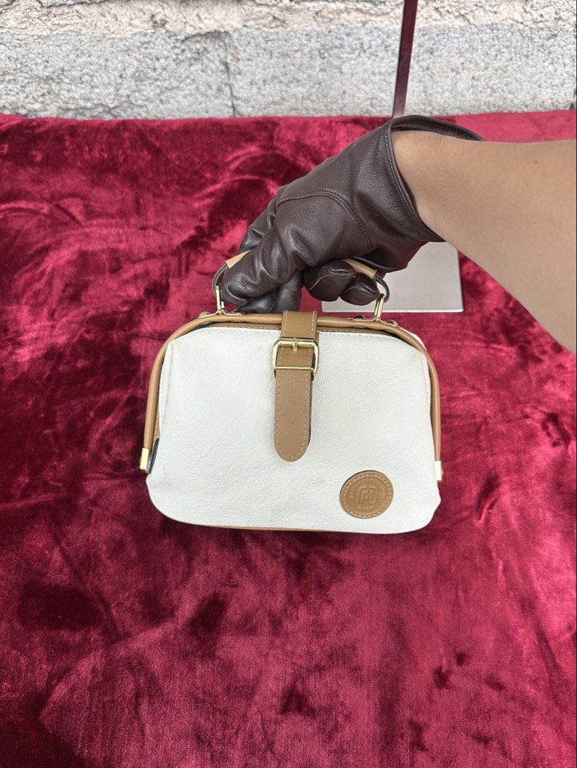 Fortune’s Favourite Ducy Mini Bag. (Category: Purses & Pouches) located in Cagayan de Oro. Submitted by kjcartier26 (Listing ID 1465231480, Image 1). Description: Authentic, Flawless, Cute size. ✨ 📍High material Quality..