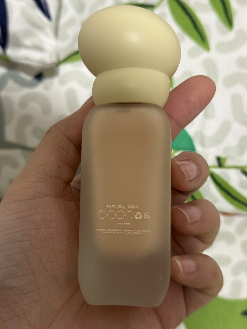 Foundation (Category: Makeup) located in Marikina City. Submitted by bukodtangi.ph (Listing ID 1465334473, Image 3). Description: Loreal Infallible 32H Fresh Wear foundation Shade: 130 (Cool Rose) Bought last August only Sunnies Face Skin So Good Shade: Oatmeal Bought this September only Both used once for testing No box Rfs: not my shade :( 800 for both already! .