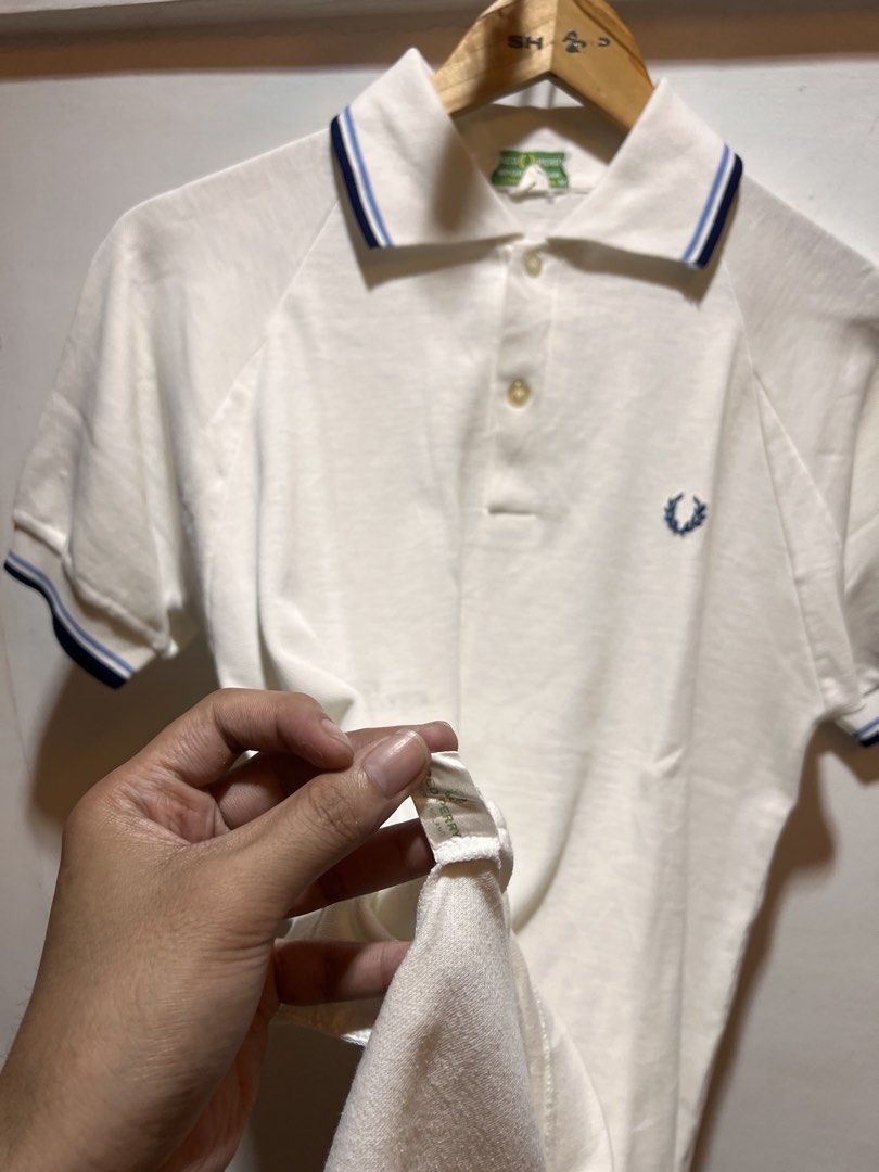 Fres perry twin tip (Category: Tshirts & Polo Shirts ) located in San Juan, La Union. Submitted by jeggystyle (Listing ID 1465185427, Image 2). Description: Twin tip White nice color way Fits medium-large.