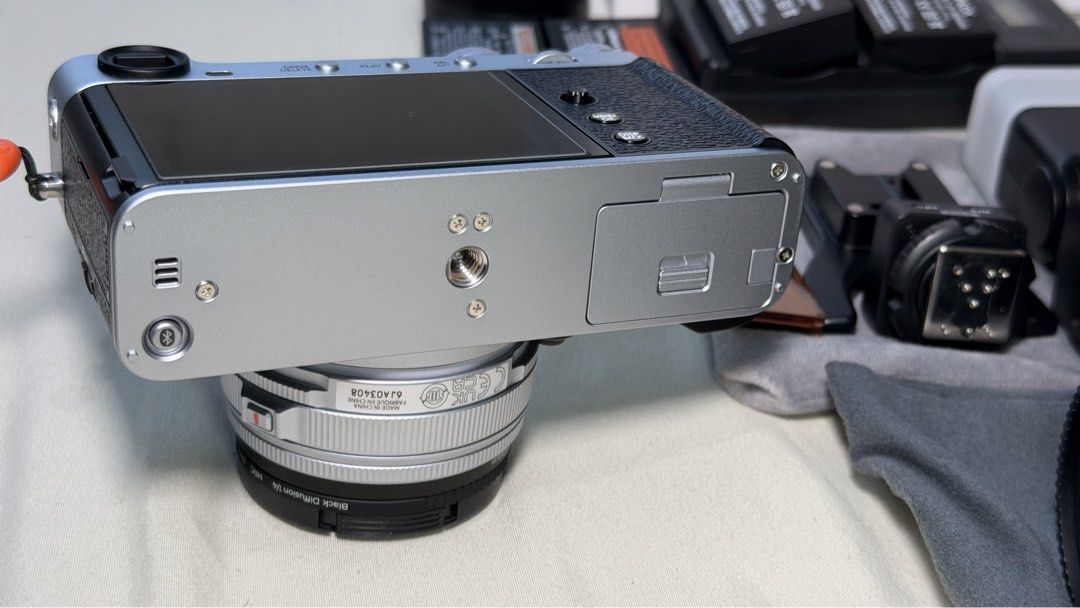 Fujifilm X-E5 Camera Bundle with Viltrox Lenses and Godox Flash (Category: Cameras) located in Manila. Submitted by allaboutcichlids (Listing ID 1465372887, Image 2). Description: FOR SALE / PASS TO SWAP: Fujifilm X-E5 Complete Travel & Portrait Kit (Mint Condition) Selling a barely used, pristine condition Fujifilm X-E5 kit purchased locally on June 19, 2026. Still covered under official Fujifilm warranty until July 13, 2027. Condition: 9.9/10 (