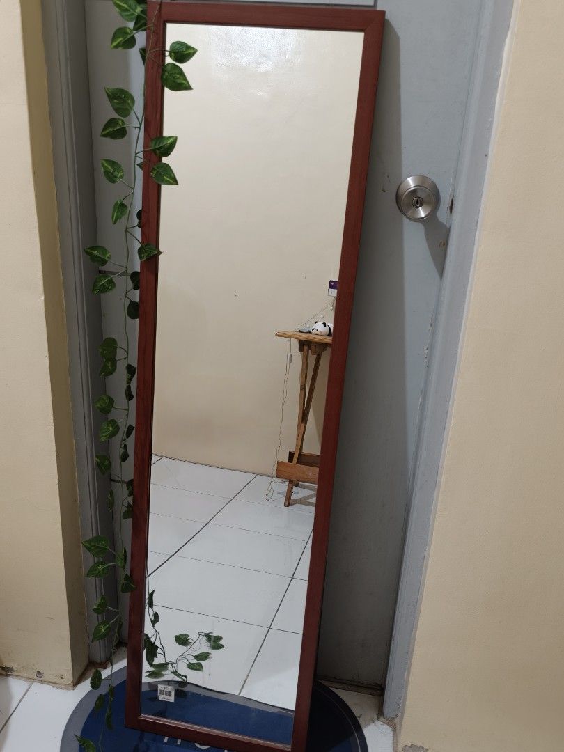 Full length floor mirror (Category: Mirrors) located in Manila. Submitted by vishakhayd15572 (Listing ID 1465329172, Image 1). Description: Full-length floor mirror in excellent, like-new condition. Perfect addition to any room. Moving out and must sell all items. . . . secondhandfinds #moveoutsale #mirror #fulllengthmirror #floormirror.