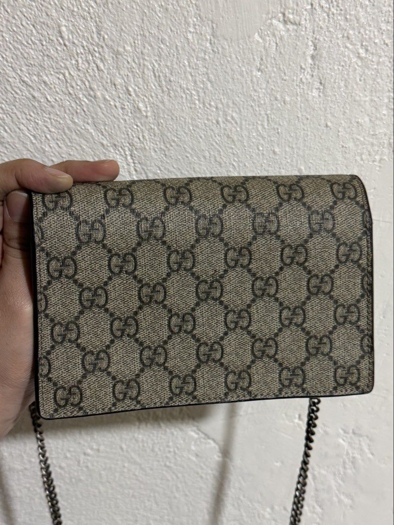 G U C C I Dionysius S u p r e m e Super Mini Monogram (Category: Cross-body Bags) located in Carmona. Submitted by vetaesencial (Listing ID 1465277128, Image 2). Description: Not guaranteed from Korea No major flaws, please check each photos for its condition Minimal fading on chain Free shipping as long as purchased in its regular price Loc: Cavite/Laguna area.