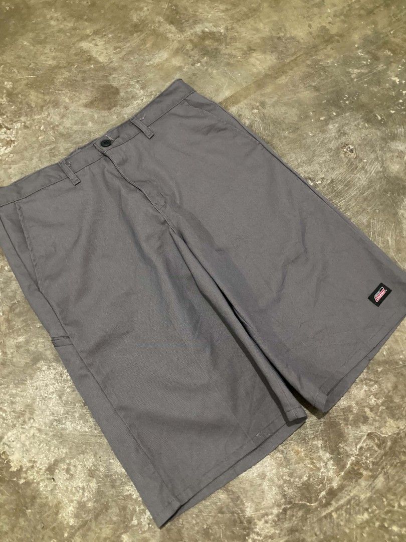 Genuine Dickies Multi-Pocket Short (Category: Shorts) located in San Jose del Monte. Submitted by zen31 (Listing ID 1465175874, Image 2). Description: GENUINE DICKIES MULTI-POCKET SHORT SIZE 34 ON TAG 32 TO 34 WAIST, 23 LENGTH, & 12 HEM EXCELLENT CONDITION 10/10 COLOR RATE NO ISSUE.