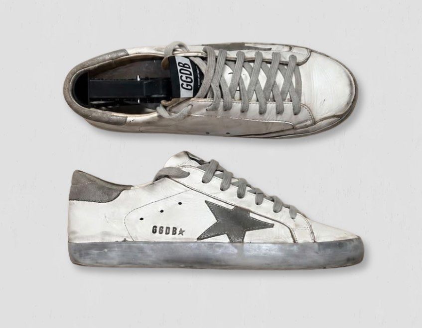 GGDB Golden Goose Superstar White & Silver (Category: Sneakers & Footwear) located in Quezon City. Submitted by curiouscatz (Listing ID 1465282673, Image 2). Description: ₱9,000 (nego) Size: EURO 41 100% guaranteed authentic Pair ONLY. No box. No dustbag. No Return, No Exchange. Check your size and the photos thoroughly. ❌ SENSI! (Manage your expectations as this is pre-loved) 📍Quezon City.