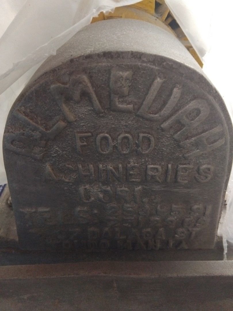Gilingan (Category: Looking For) located in Malabon City. Submitted by coolflower_d7dd0f (Listing ID 1465213312, Image 3). Description: food machineries gilingan.