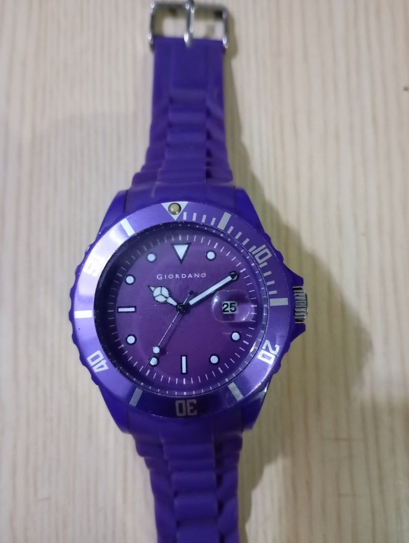 Giordano purple 💜 (Category: Men's Watches) located in Las Pinas. Submitted by quick_deals_great_finds2 (Listing ID 1465292464, Image 1). Description: Original good working condition Quartz with battery 40mm rotating bezel.