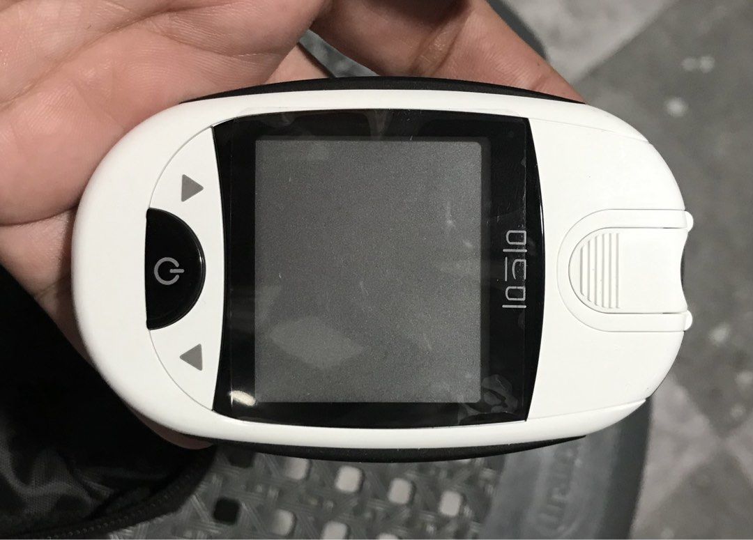 Glucose Meter (Category: Medical Supplies & Tools) located in Makati City. Submitted by jack4910 (Listing ID 1465234775, Image 1). Description: Glucose Meter 3months lang nagamit dahil biglang nag ka GDM nung buntis pa.