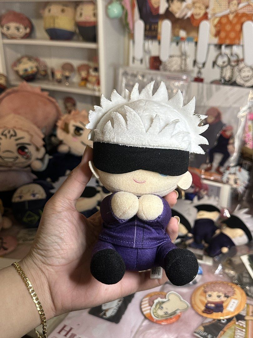 Gojo Plushies (prices ranging from 100-700) (Category: Other Merchandise) located in Paniqui. Submitted by sumi_treasures_sunshines (Listing ID 1465330599, Image 1). Description: LFB/WTS ONHAND GOJO PLUSHIES. Gojo Pitanui- ₱700 Gojo Mochi Taito- ₱650 Chibigurumi - ₱350 Furyu Charm ₱120 Circle gojo ₱100 +₱50 for resellers. PAYO or 50% nrdp for 1-2 weeks. MOD: J&T. shipping sched: august 22 MOP: Gcash, Maribank, & Gotyme bank. LOC: Benguet. .