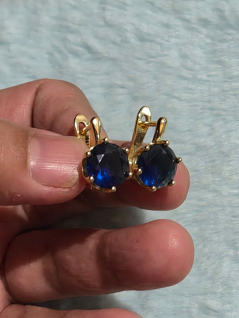Gold Blue Sapphire Leverback Earrings PT950 (Category: Earrings) located in Mandaue City. Submitted by chuchi152615 (Listing ID 1465288283, Image 3). Description: - Gold-tone finish with deep blue round faceted stones - Secure leverback closure for easy, comfortable daily wear - Marked PT950 on the metal clasp - Clean and polished design - Versatile everyday accessory.