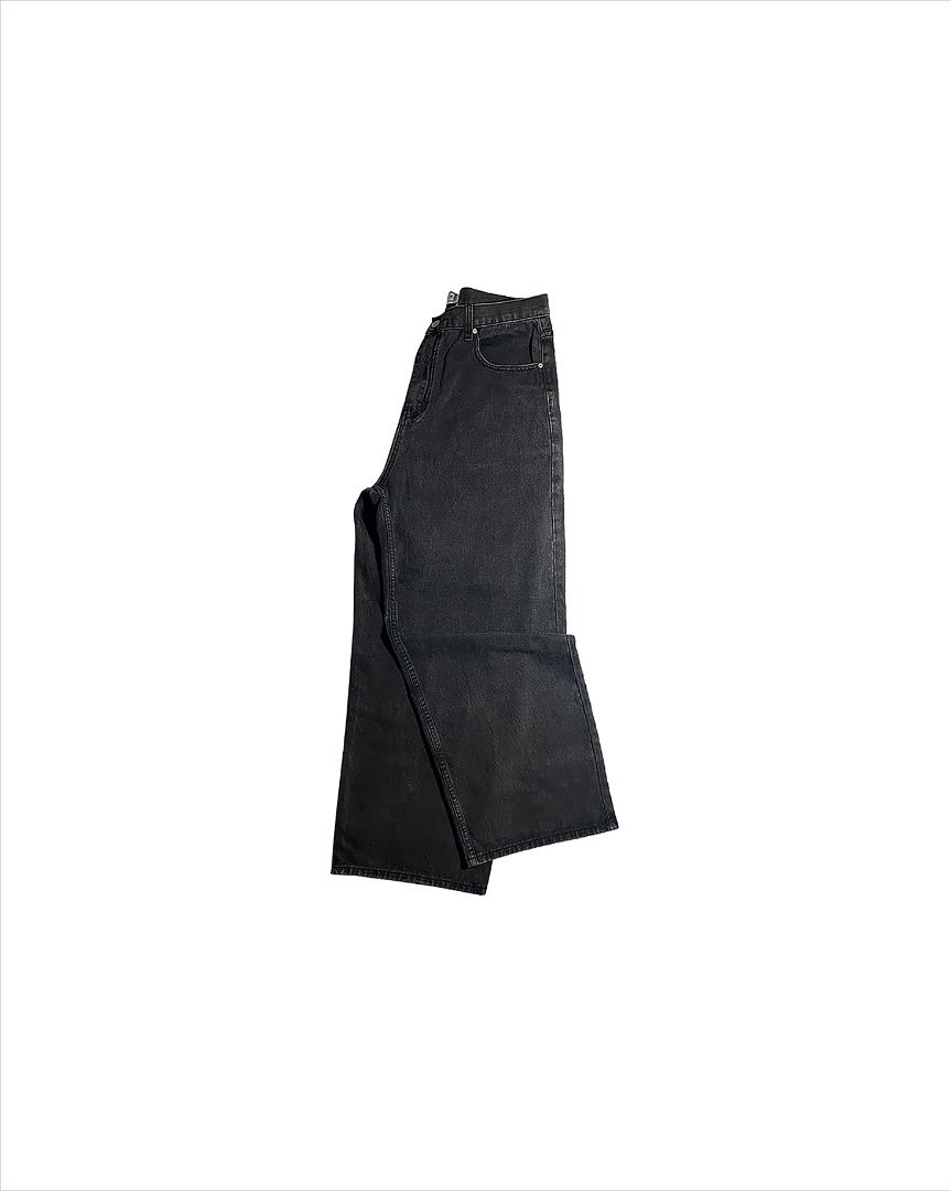 GOODLIFEWORKS WASHED BLACK PANTS (Category: Jeans) located in Davao. Submitted by premiumdept. (Listing ID 1465221752, Image 1). Description: GOODLIFEWORKS WASHED BLACK PANTS Size: Large Dimes: 34x42 Hem: 11 Color rate: 10/10 Condition: As new! Issue(s): 1 Scratch (unnoticeable Mine: 500 ___ - Sf buyers expenses - Mine | Steal | Premium | basis only - Check details before buying - Color may vary due to lighting - Manage your expectations, issues 