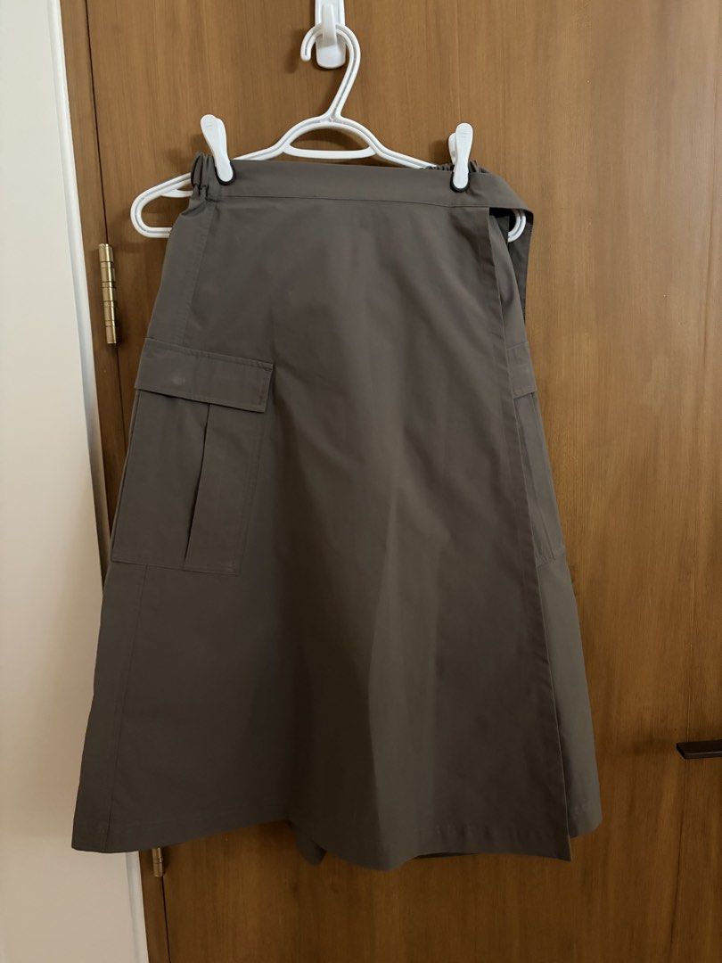 Gray Skort / Culottes (Category: Other Bottoms) located in Marikina City. Submitted by jlram (Listing ID 1465358393, Image 2). Description: Original Price 1.2k PHP.