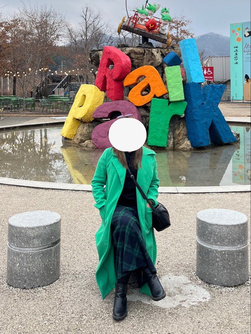Green Long Coat (Category: Coats, Jackets and Outerwear) located in General Trias. Submitted by jc_3096 (Listing ID 1464205855, Image 3). Description: - Vibrant green long coat - Ideal for cooler weather - Features a button-up front and collar - Perfect for layering over outfits.