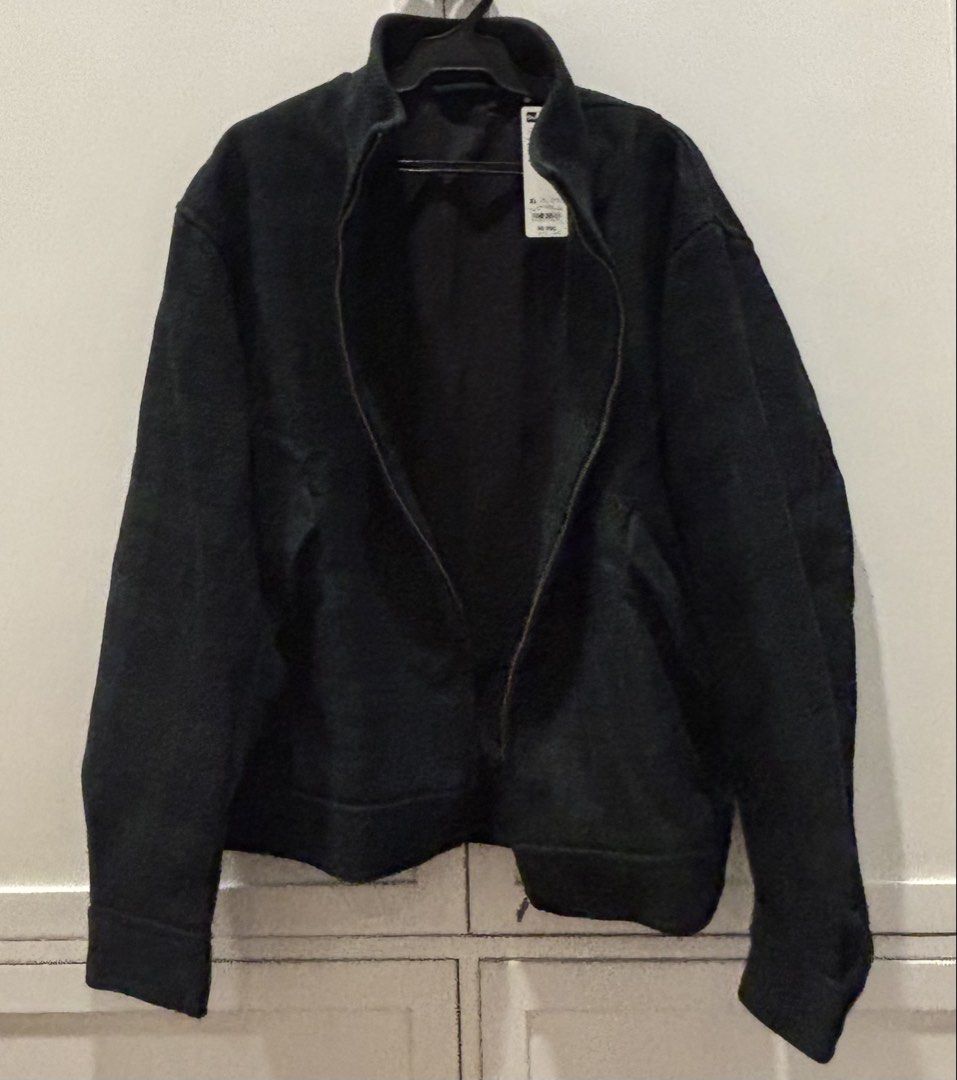 GU Bomber Jacket XL (Category: Coats, Jackets and Outerwear) located in Pasig City. Submitted by shopgirl101 (Listing ID 1465316004, Image 3). Description: GU bomber jacket. 2 front pockets, 1 inner pocket, with inner lining. Zipper closure. Color: Dark Green Size : XL Approximate measurements (in inches): shoulders - 21” chest - 26” length 25” Brand new still with tag. Extra button included. RFS: impulse purchase Price slightly negotiable. MOP: 