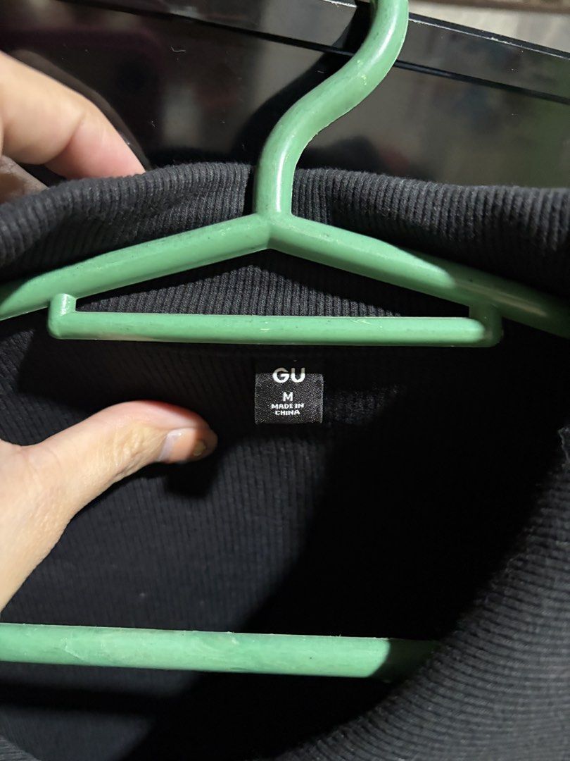 Gu Buttoned Cardigan (Category: Longsleeves) located in Valenzuela. Submitted by celineyap04 (Listing ID 1465180841, Image 2). Description: Unused just need ironinb.