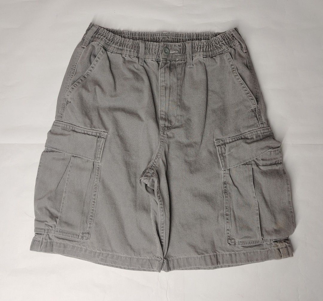 GU Cargo Short (Category: Shorts) located in Bocaue. Submitted by adrianberi35876 (Listing ID 1465318965, Image 1). Description: GU Cargo Short Waist:28-31 Length:19.5 Hem:11.4 Exellent Condition No issue 📩 📩 📩 📍 Bocaue,Bulacan.