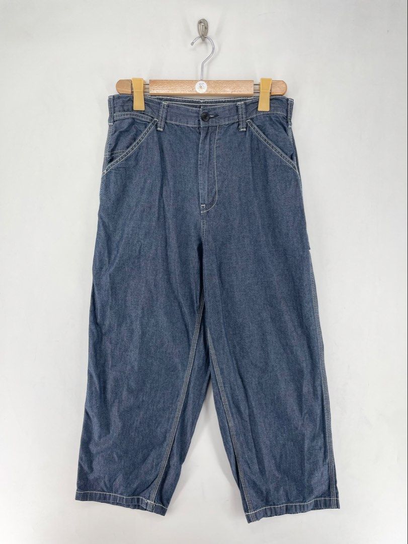 GU Contrast Stitch Light Denim Carpenter Pants (Category: Jeans) located in Mandaluyong City. Submitted by armrhts (Listing ID 1465292116, Image 1). Description: Size: Medium Dimensions(inches) •Waist/Width : 32" •Hip: 21" •Front Rise: 14" •Thigh: 12" •Inseam: 23" •Outseam/Length: 36" •Leg Opening: 9".