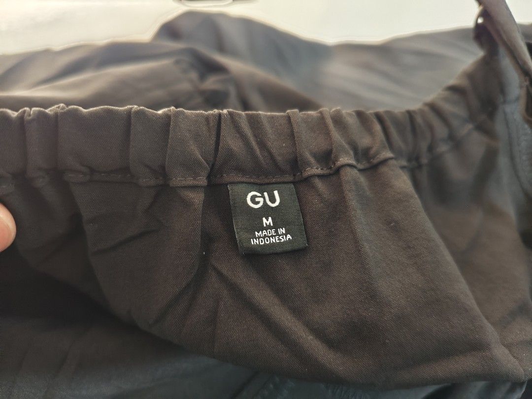 GU Front Zip Bubble Hem Dress (M) (Category: Dresses) located in Angeles City. Submitted by miss_independent01 (Listing ID 1465281804, Image 3). Description: GU Front Zip Bubble Hem Dress Color: Black Width: 15.5 (Medium on tag) Length: 45 MOP: Gcash ✅ Mine Now, Pay Now ✅ First to Pay, Gets the Item 📍 PAMPANGA Courier: JnT 🚚🚚 PM 💌💌.