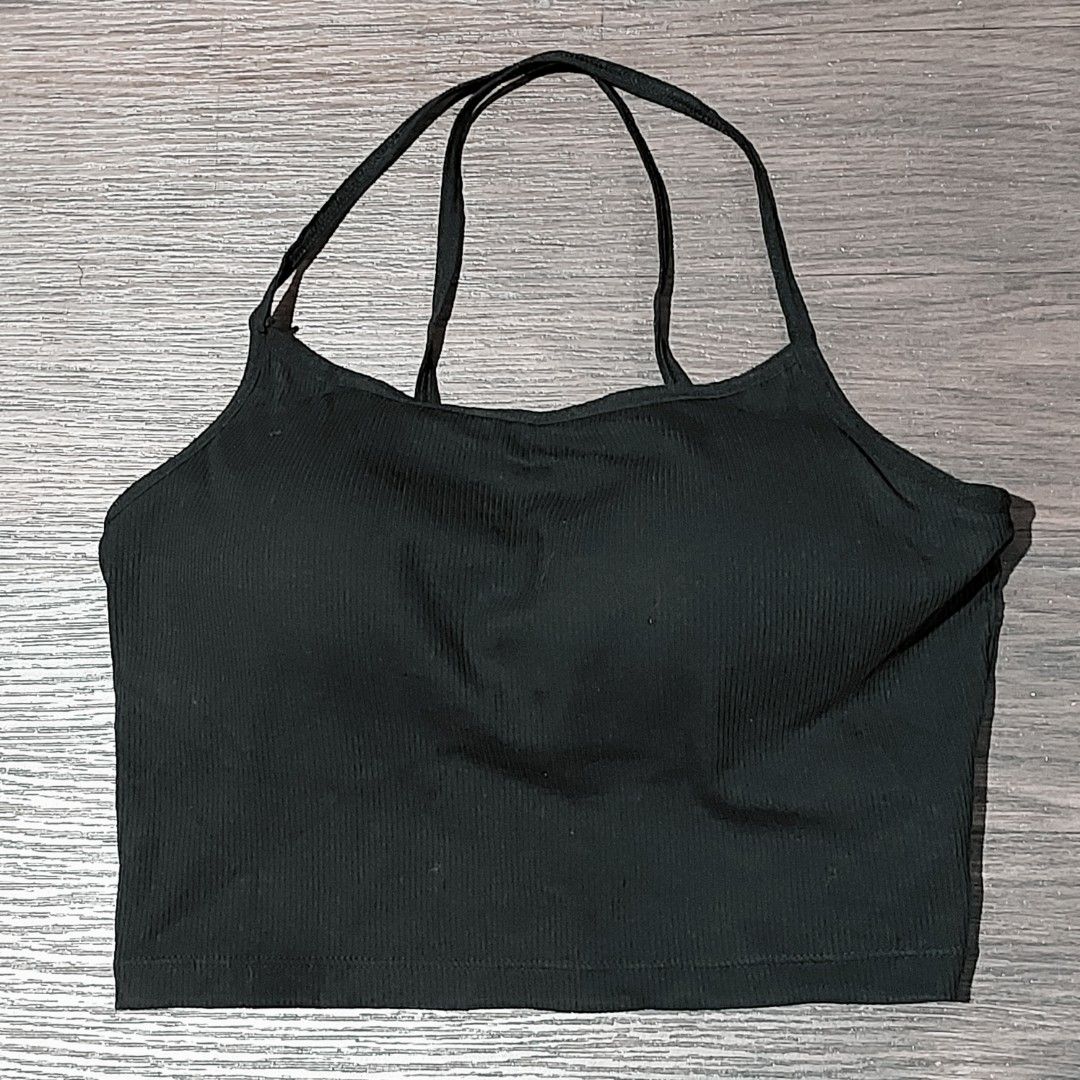 GU ribbed tank top (Category: Sleeveless) located in Caloocan City. Submitted by jensapparel (Listing ID 1465270648, Image 1). Description: built in bra no issue, flaws.